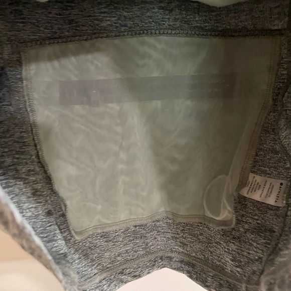 Athleta Gray Pacifica Wrap Top Size SP - Picture 5 of 6